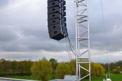 Tiptower bestückt mit je 12 Elementen Galeo von Seeburg Acoustic Line